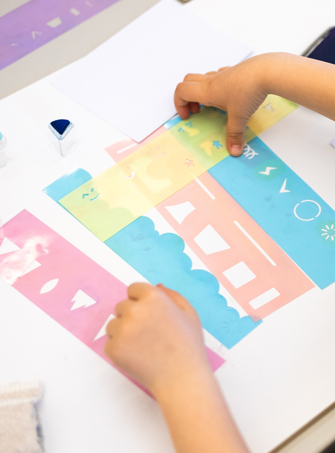 pochoir pour l'atelier souvenirs en image, atelier de carte postal sur le thème de l'Hydroélectricité