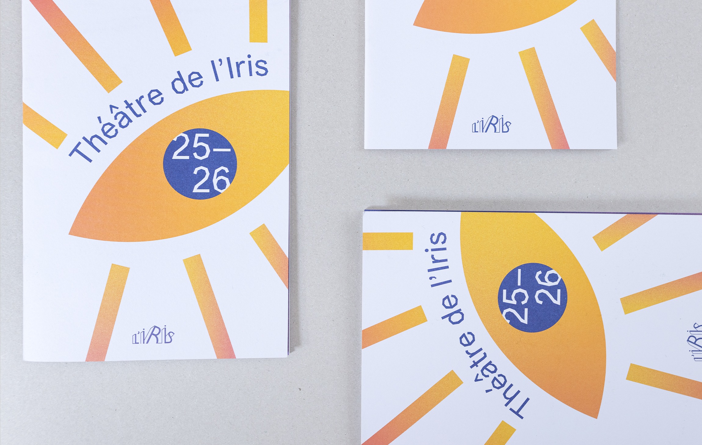 brochure programme de saison du Théâtre de l'Iris